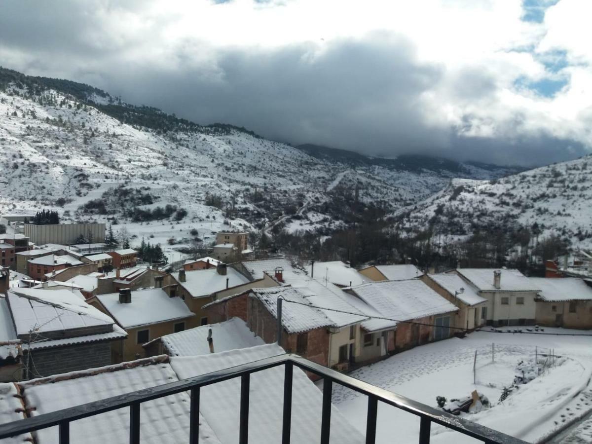 Apartamento Turistico Javalambre Camarena de la Sierra Dış mekan fotoğraf
